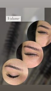 Prim-plan cu aplicare profesională de extensii de gene volum la Glamur Cosmetic, salon de înfrumusețare din Târgu Mureș specializat în look-uri personalizate și gene cu efect dramatic.
